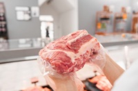 EU aprueba importar hasta 80,000 toneladas de carne de res extra de Argentina este año