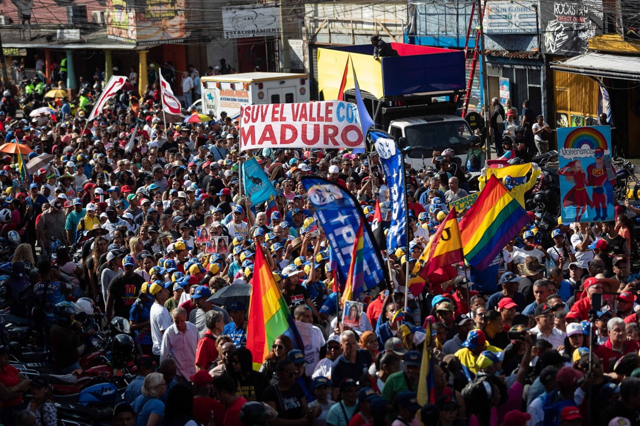 Chavismo marcha para conmemorar los 37 años del ‘Caracazo’ y exigir la libertad de Maduro